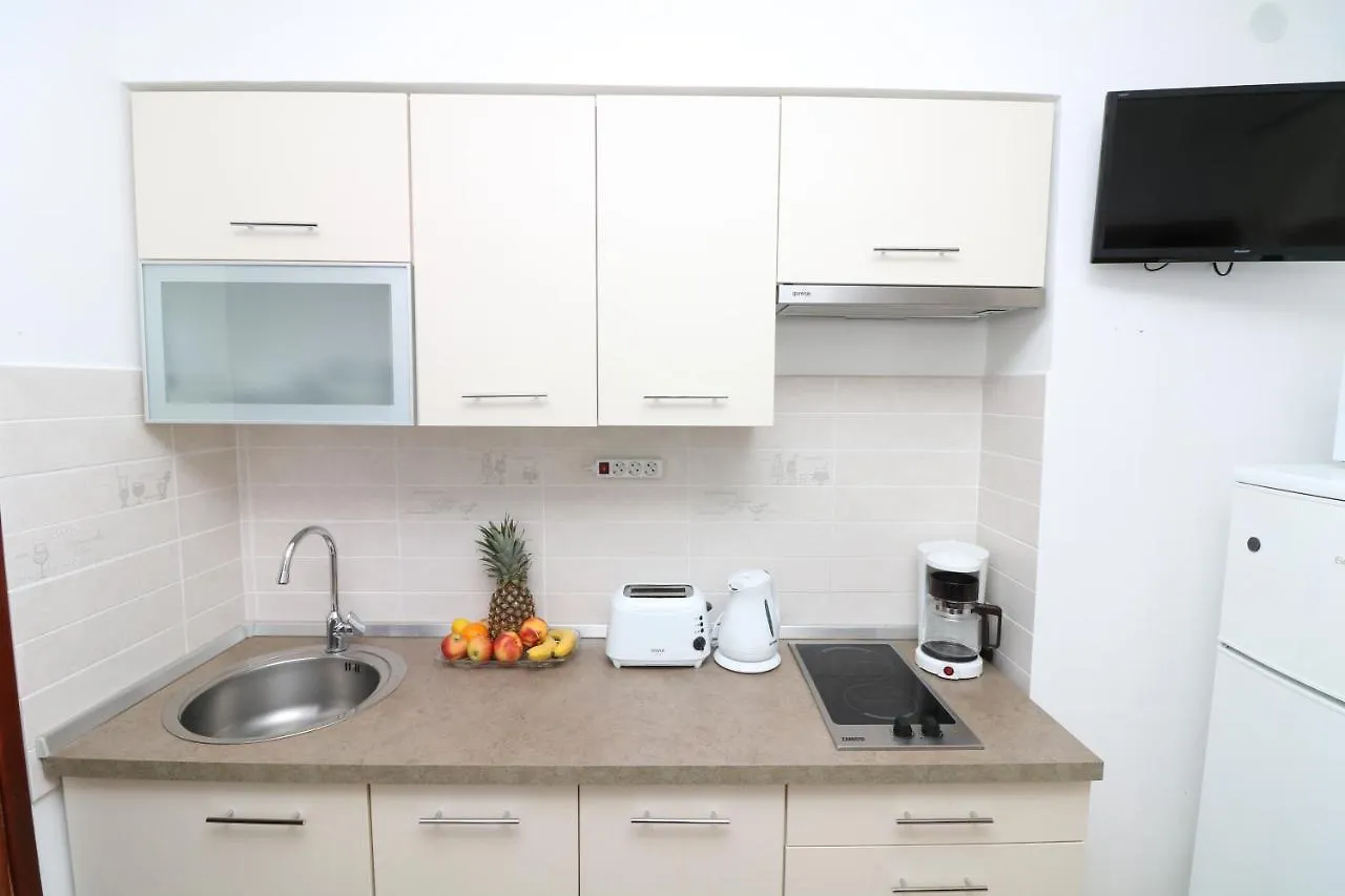 Apartment Tomasic With Terrace Baška